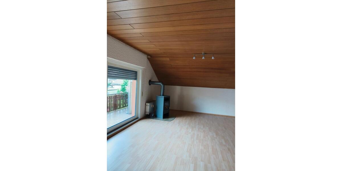 Etagenwohnung Albersweiler - 3 Zimmer, 110 m&sup2;, 800&euro; | Angebot:26253298