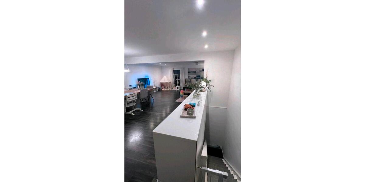 Terrassenwohnung Warder - 4 Zimmer, 124 m&sup2;, 1.250&euro; | Angebot:26407995