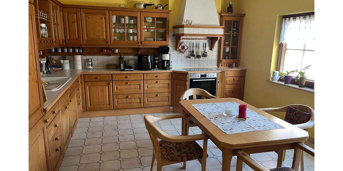 Einfamilienhaus Lawitz - 9 Zimmer, 304 m&sup2;, 365.000&euro; | Angebot:24180669