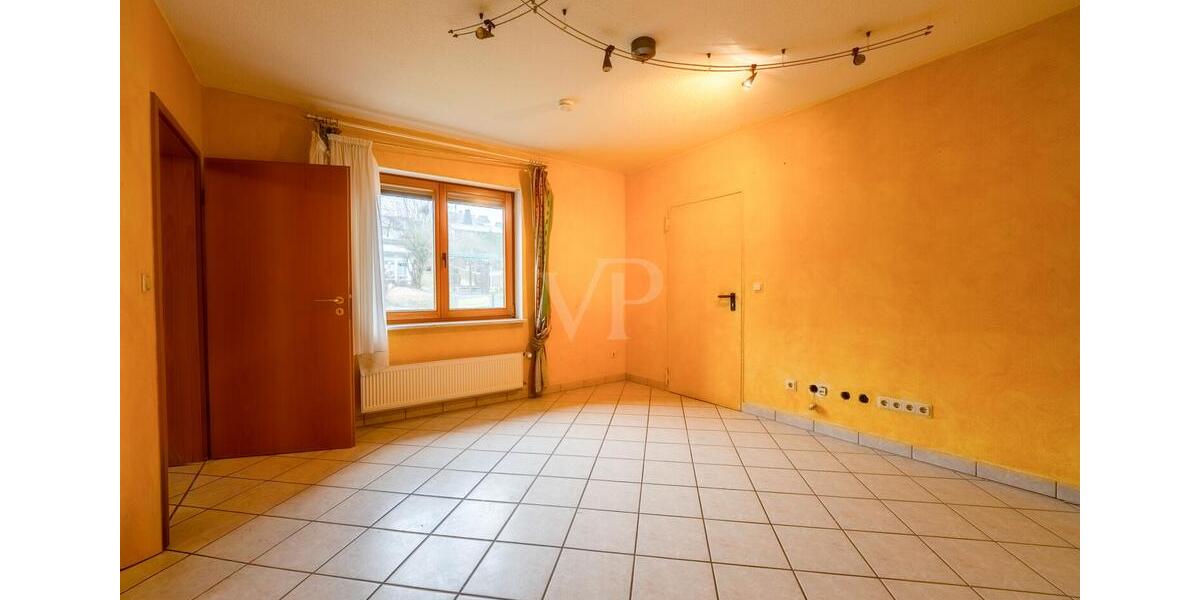Maisonettenwohnung Hundsangen - 7 Zimmer, 220 m&sup2;, 1.500&euro; | Angebot:25259174