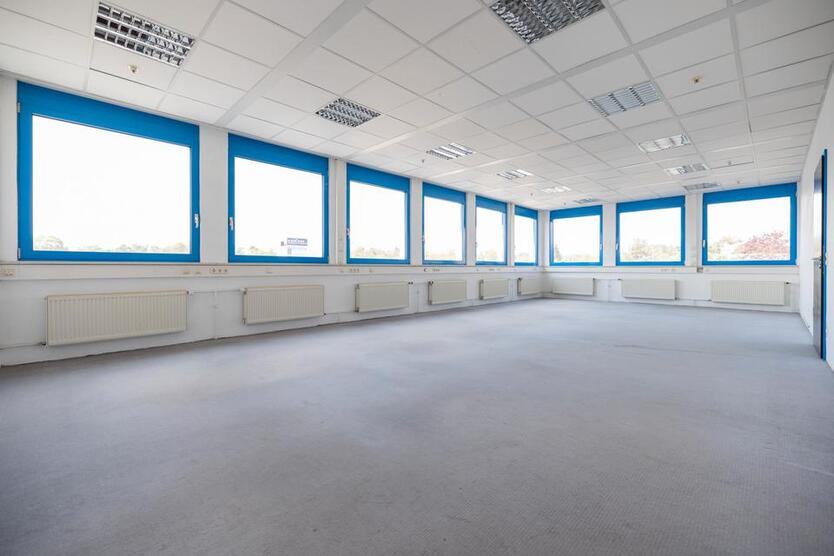 Gewerbeeinheit in Villingen-Schwenningen – Flexible Nutzungsmöglichkeiten zimmer