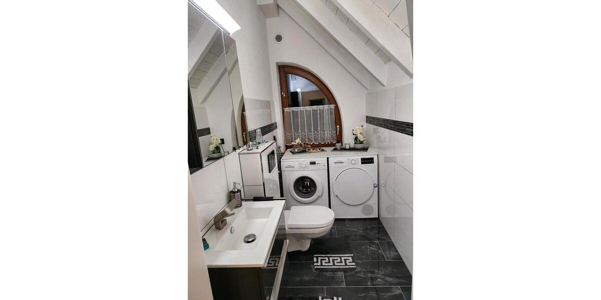 Dachgeschoßwohnung Wutöschingen - 4 Zimmer, 96 m&sup2;, 399.000&euro; | Angebot:26828840