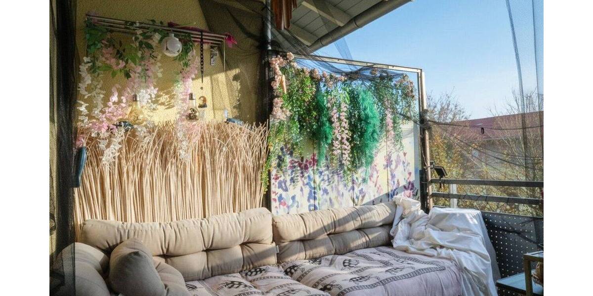 RESERVIERT !!! Wohnen mit Wohlfühlfaktor - Solide vermietete, helle 4-Zimmer-Wohnung mit Loggia 4 zimmer