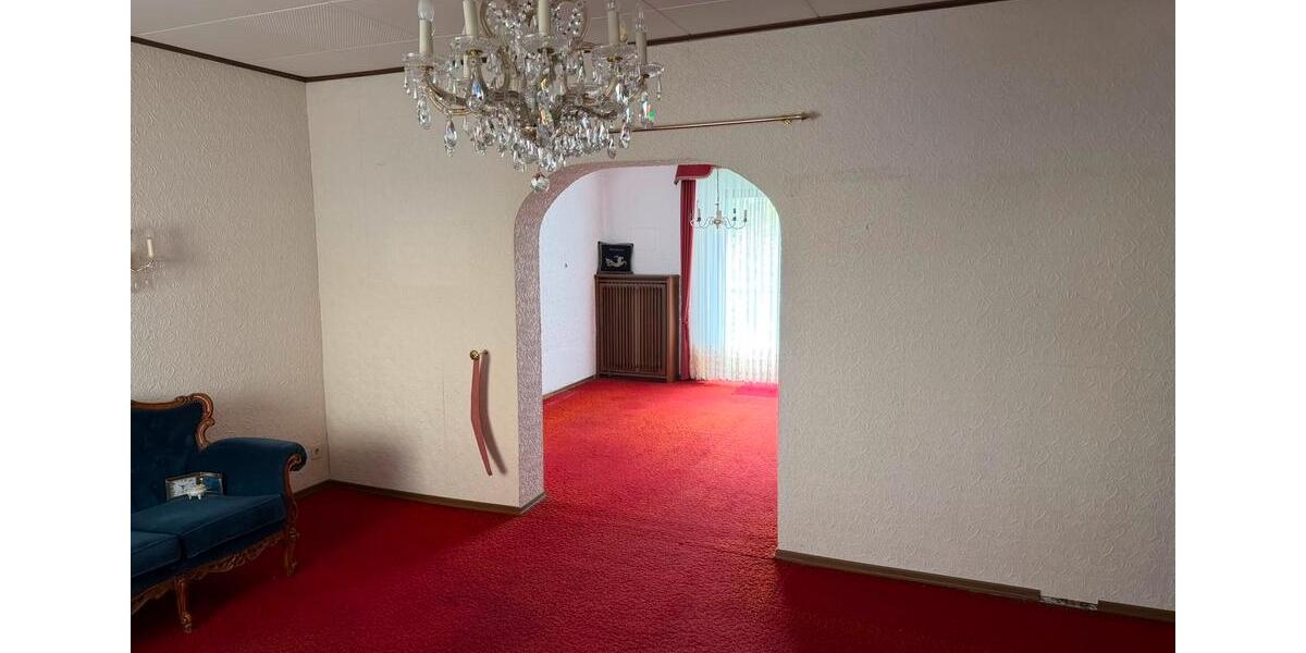 Doppelhaushälfte Saarbrücken West - 7 Zimmer, 188 m&sup2;, 250.000&euro; | Angebot:27168904