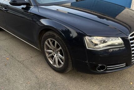 Audi A8 228.000 km 14.780 € Braunschweig 38108