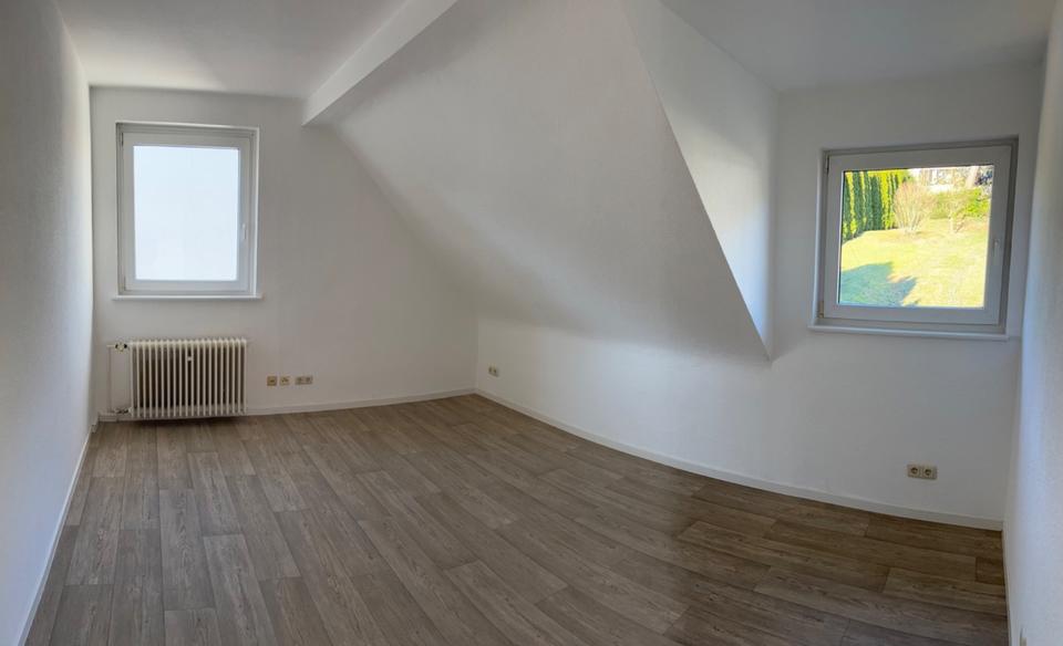 Dachgeschoßwohnung Marburg - 4 Zimmer, 80 m&sup2;, 780&euro; | Angebot:25431433