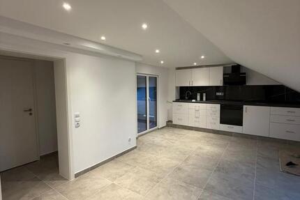 Moderne Dachwohnung zu vermieten in Merzig-Brotdorf 3 zimmer