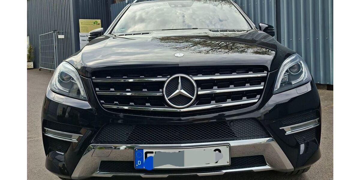 Mercedes-Benz ML 500 69.200 km 28.900 &euro; Ortenberg 63683