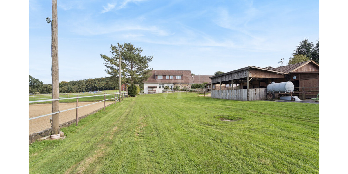 Ein Ort zum Ankommen- vielseitig nutzbarer Resthof mit parkähnlichen Grundstück 10 zimmer