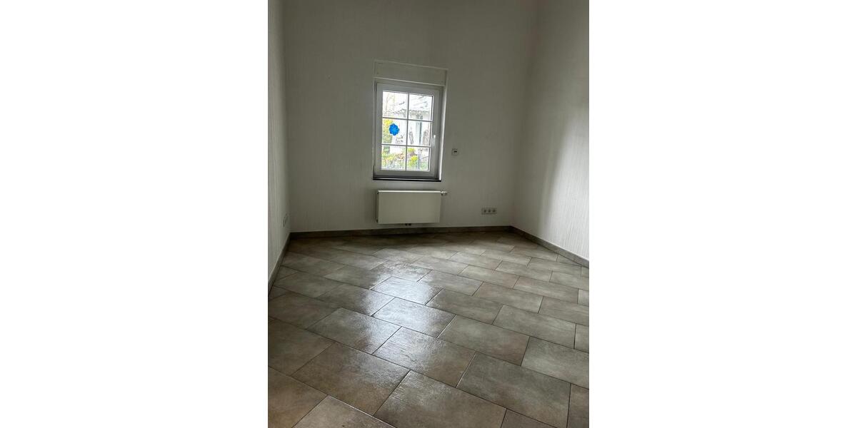 Einfamilienhaus Reichshof - 1 Zimmer, 95 m&sup2;, 1.350&euro; | Angebot:26224839
