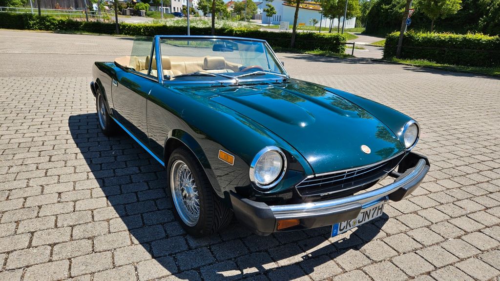 Fiat 124 Spider 99.155 km 18.500 &euro; Michelfeld 74545