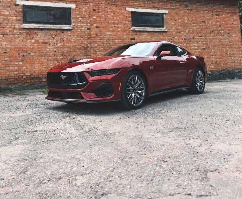 Ford Mustang 14.800 km 48.500 € hanau 63456