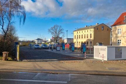 Wegen Geschäftsaufgabe KFZ Handel zu vermieten ! zimmer