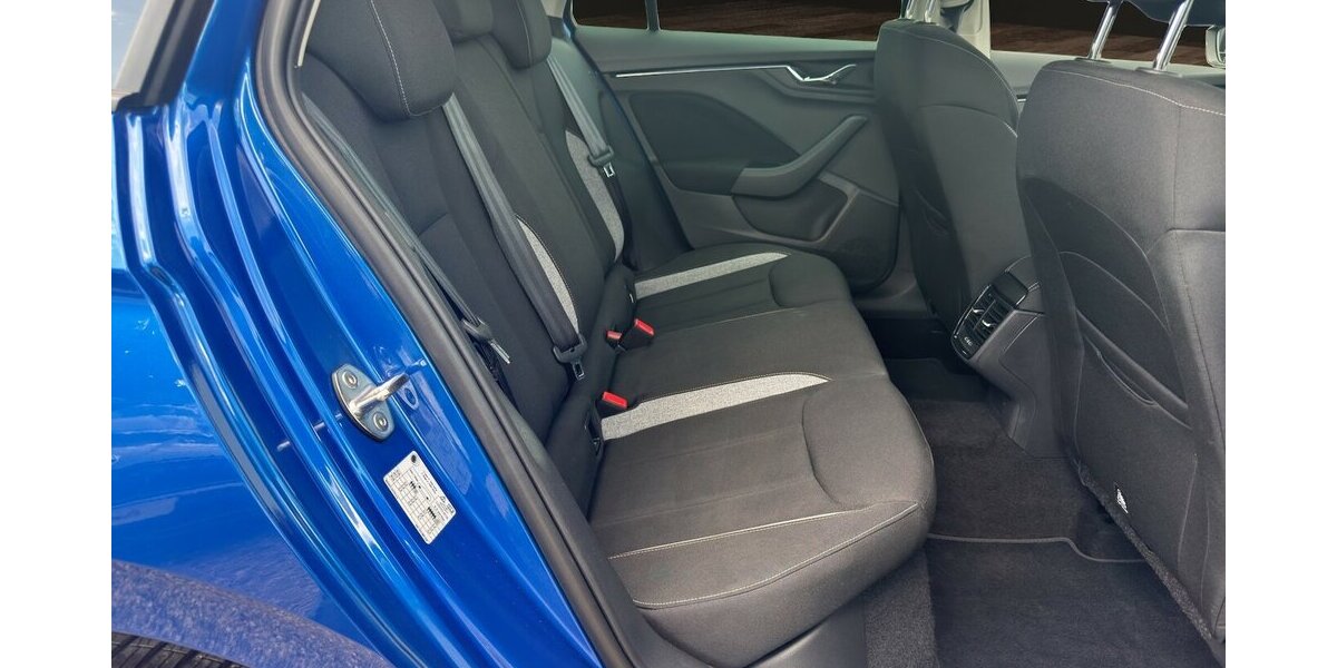 Skoda Kamiq 1.0 TSi Selection Black *Sitzhzg/Kamera/LED/ 19.973 km 21.490 &euro; Bamberg 96052
