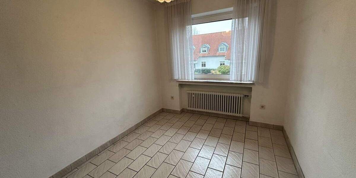 Einfamilienhaus Steinheim - 6 Zimmer, 262 m&sup2;, 299.000&euro; | Angebot:25069589