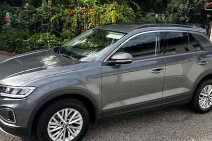 VW T-Roc 41.842 km 19.490 € Erding 85435