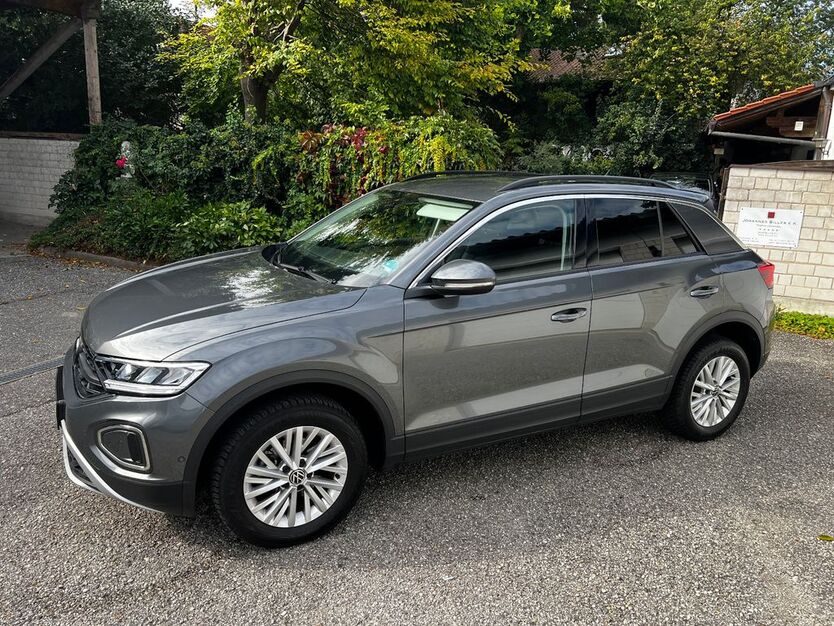 VW T-Roc 41.842 km 19.490 € Erding 85435