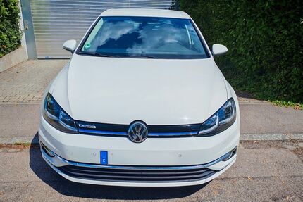 VW Golf 148.218 km 9.500 &euro; München 81476