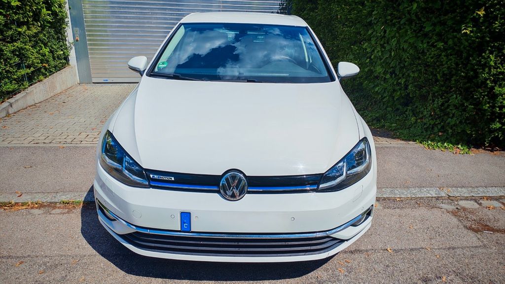 VW Golf 148.218 km 9.500 &euro; München 81476