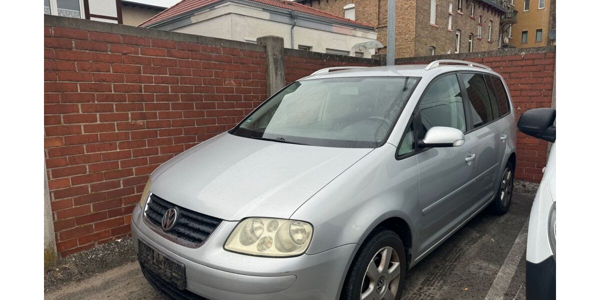 VW Touran 289.000 km 1.250 € Mainz - Mombach 55120