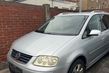VW Touran 289.000 km 1.490 € Mainz - Mombach 55120