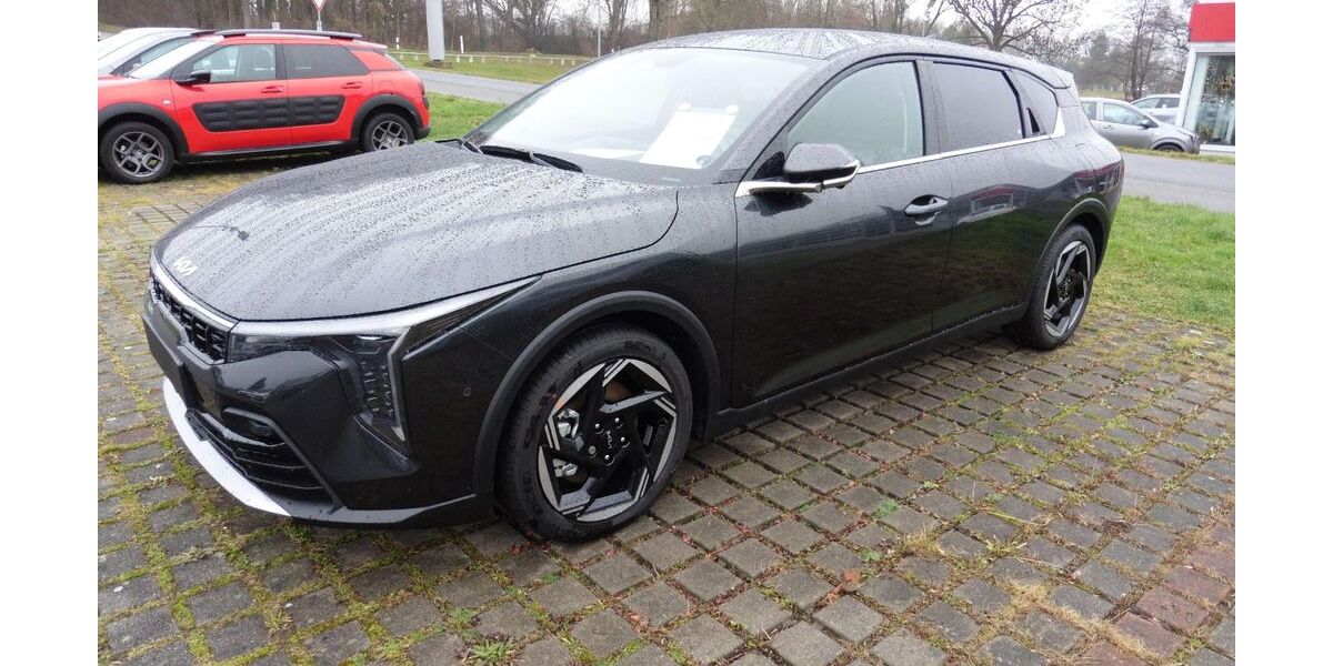 Kia K4 1.400 km 30.990 &euro; Goerlitz 02828