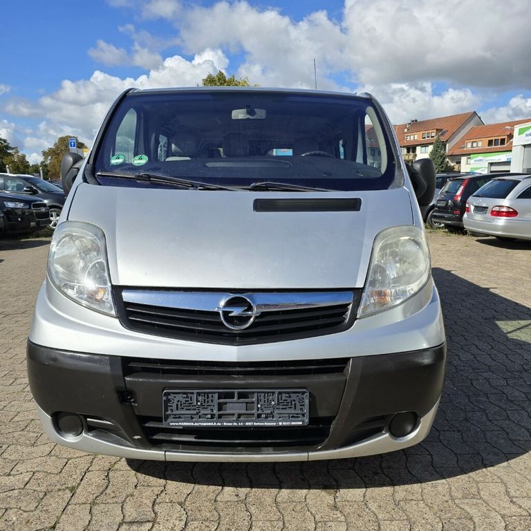 Opel Vivaro 361.000 km 4.450 € Garbsen/ Hannover 30827