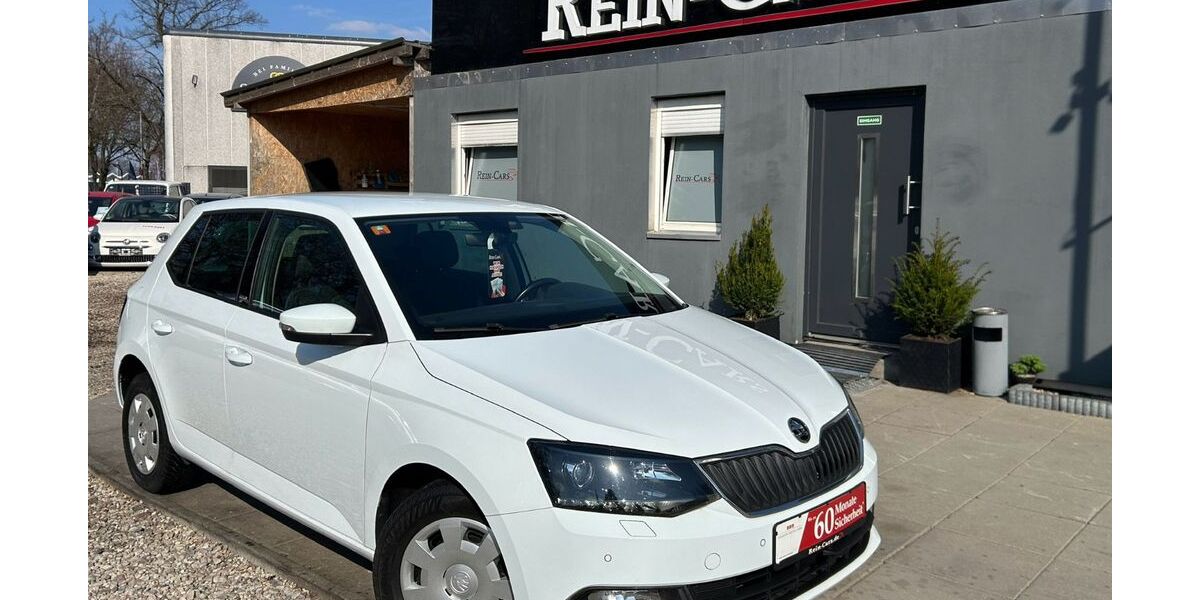 Skoda Fabia 90.000 km 8.990 &euro; Berlin 13088