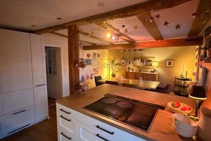 Haus Idstein - 7 Zimmer, 220 m&sup2;, 1.700&euro; | Angebot:25310411