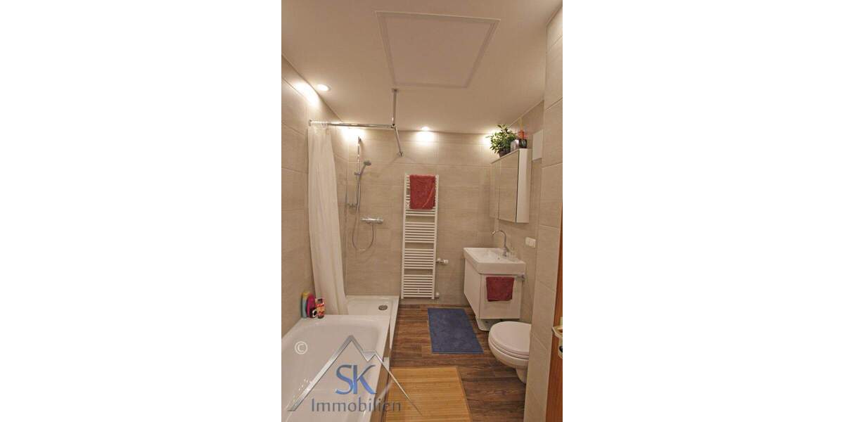 Hochwertige 3 Zi. Whg. mit Loggia, Garage und 2 Stellplätzen in Puchheim wartet auf neue Bewohner! 3 zimmer