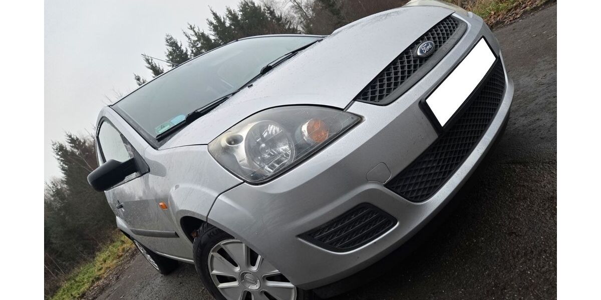 Ford Fiesta 129.000 km 2.600 &euro; Dichtelbach 55494