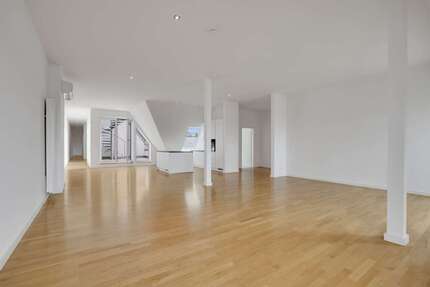 Wohnung zum Mieten in Berlin 3.200 € 182.08 m²