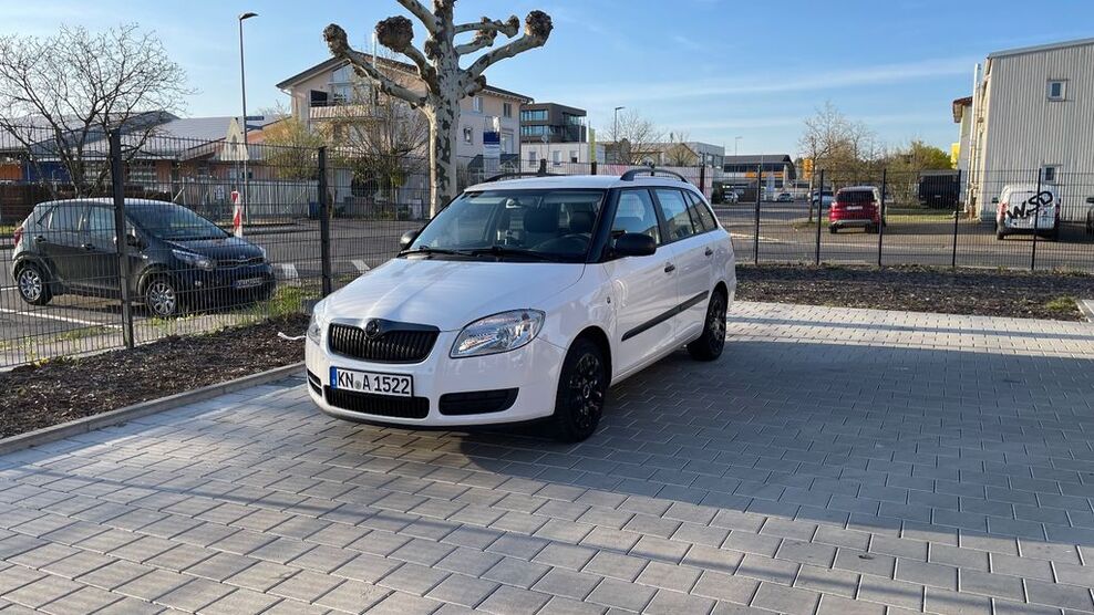 Skoda Fabia 85.000 km 4.900 € Radolfzell 78315