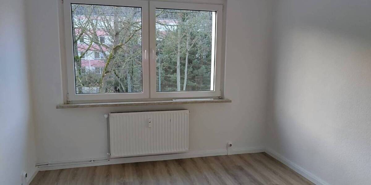 Etagenwohnung Plattenburg Glöwen - 4 Zimmer, 68 m&sup2;, 440&euro; | Angebot:25969108