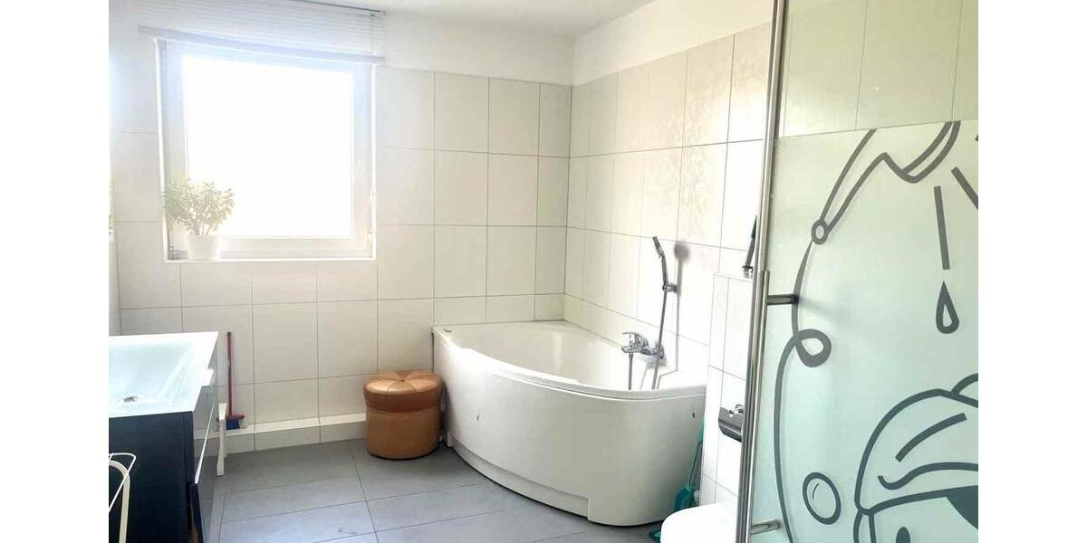 Reihenhaus Neuss Furth-Mitte - 4 Zimmer, 176 m&sup2;, 2.300&euro; | Angebot:26126577