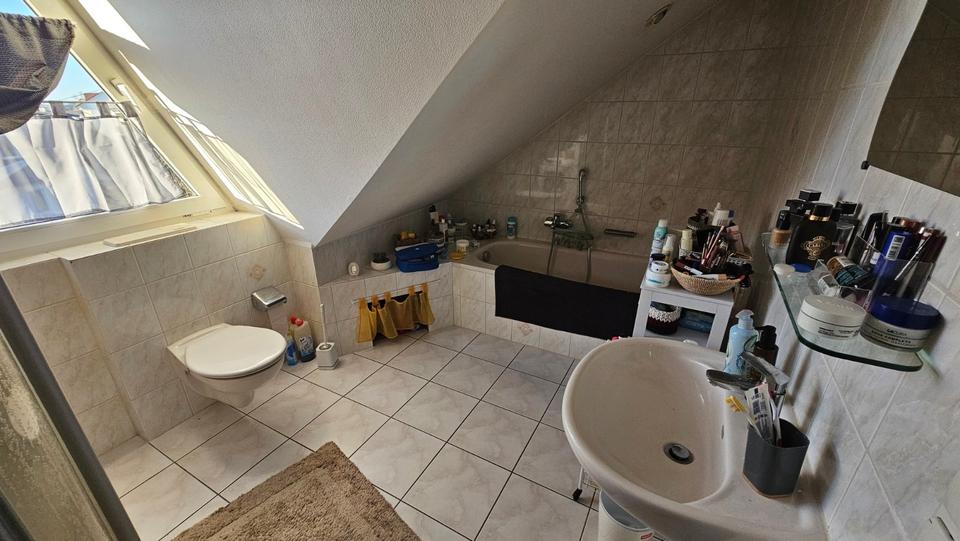 Etagenwohnung Siegen Weidenau - 4 Zimmer, 92 m&sup2;, 850&euro; | Angebot:25352309