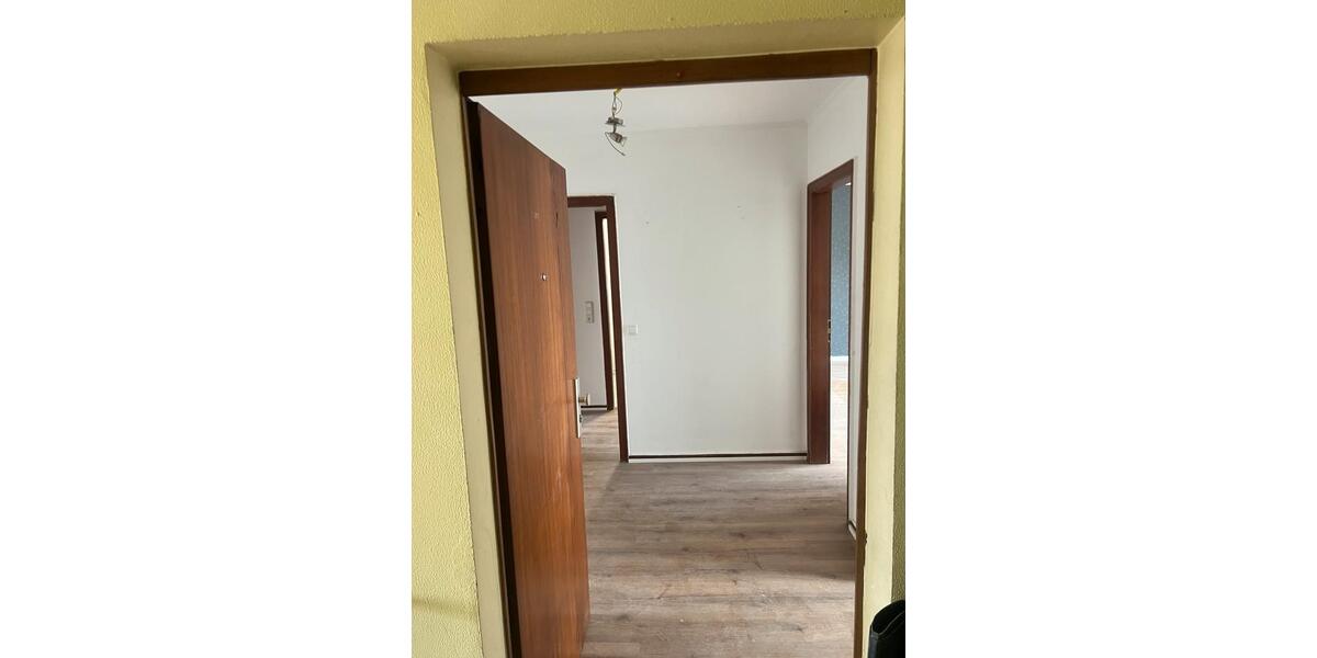 Dachgeschoßwohnung Würselen - 3 Zimmer, 65 m&sup2;, 950&euro; | Angebot:26384316
