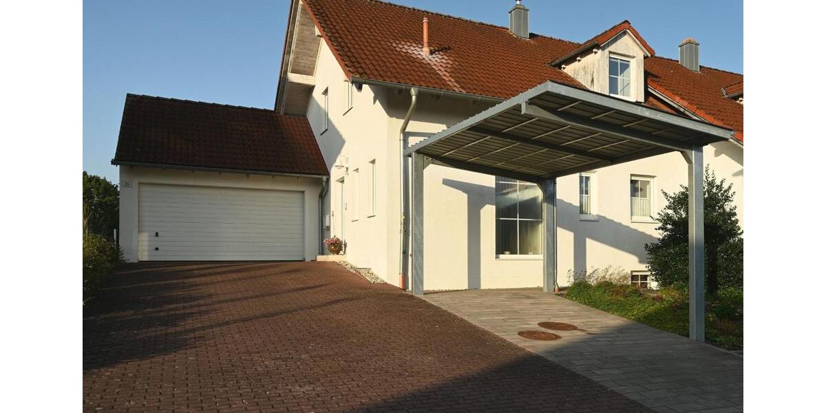 Massive Doppelhaushälfte Haus, mit Keller, Garage & Nebengebäude zimmer