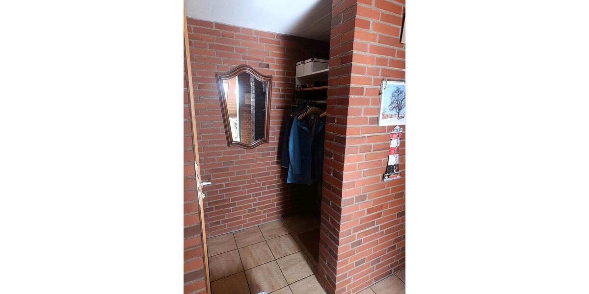Dachgeschoßwohnung Höxter - 5 Zimmer, 110 m&sup2;, 130.000&euro; | Angebot:27234452