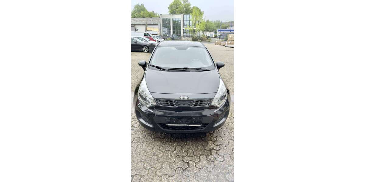 Kia Rio 126.393 km 5.299 &euro; Solingen 42653