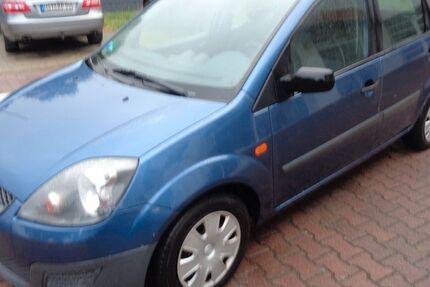 Ford Fiesta 140.000 km 2.400 € Neubrandenburg OT Küssow 17036