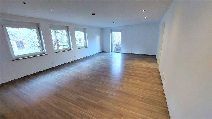 Etagenwohnung Weiden in der Oberpfalz Weiden - 4 Zimmer, 153 m&sup2;, 1.450&euro; | Angebot:26410304