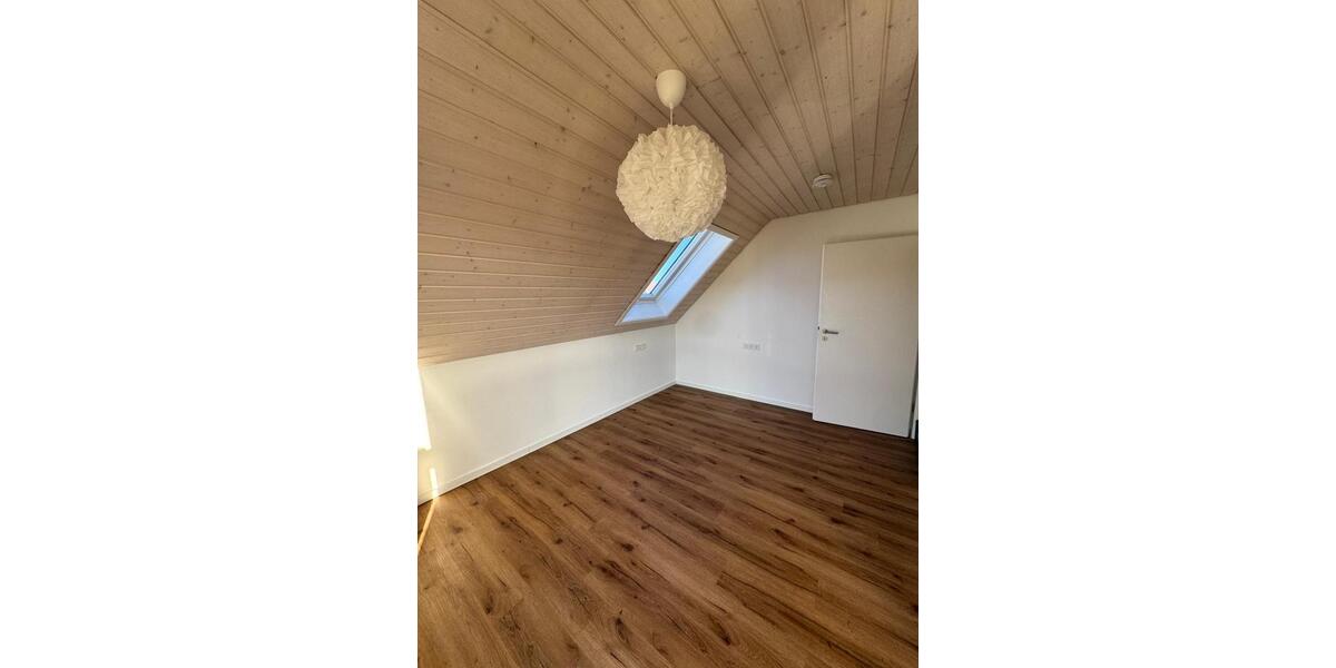 Dachgeschoßwohnung Bondorf - 2 Zimmer, 50 m&sup2;, 970&euro; | Angebot:26645498