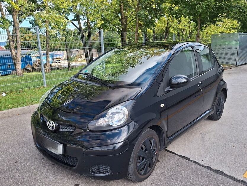 Aygo (X)