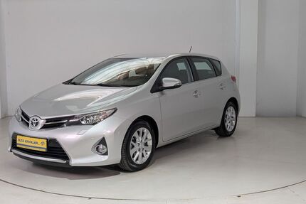 Toyota Auris 63.850 km 12.980 &euro; Dresden 01237