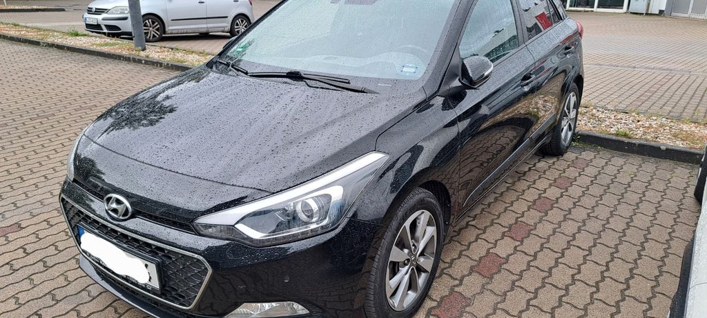 Hyundai i20 165.000 km 6.700 &euro; Schöneiche 15566