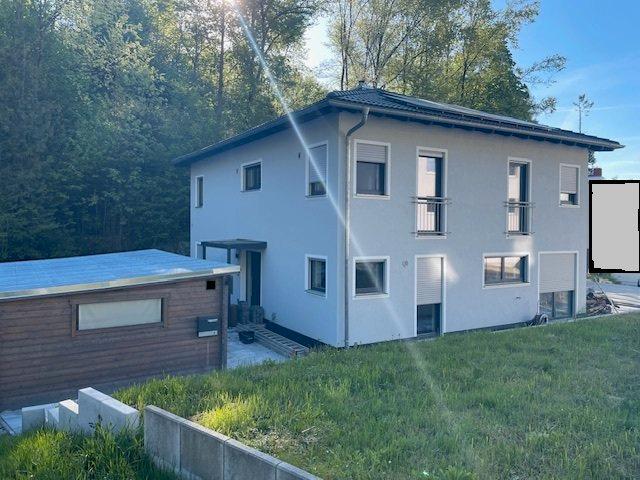 Einfamilienhaus Passau Maierhof - 8 Zimmer, 193 m&sup2;, 2.300&euro; | Angebot:26320941