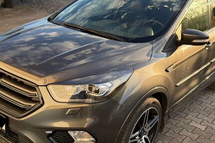 Ford Kuga 108.000 km 16.500 &euro; Neunburg 92431