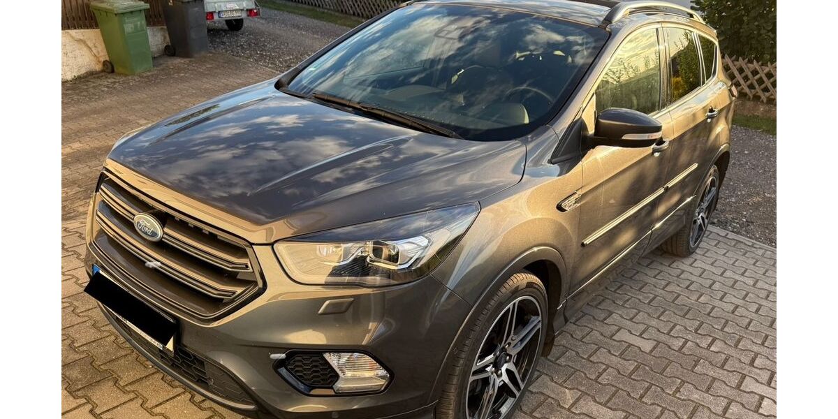 Ford Kuga 108.000 km 16.500 &euro; Neunburg 92431