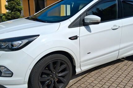 Ford Kuga 111.000 km 16.800 &euro; Niedernhall 74676